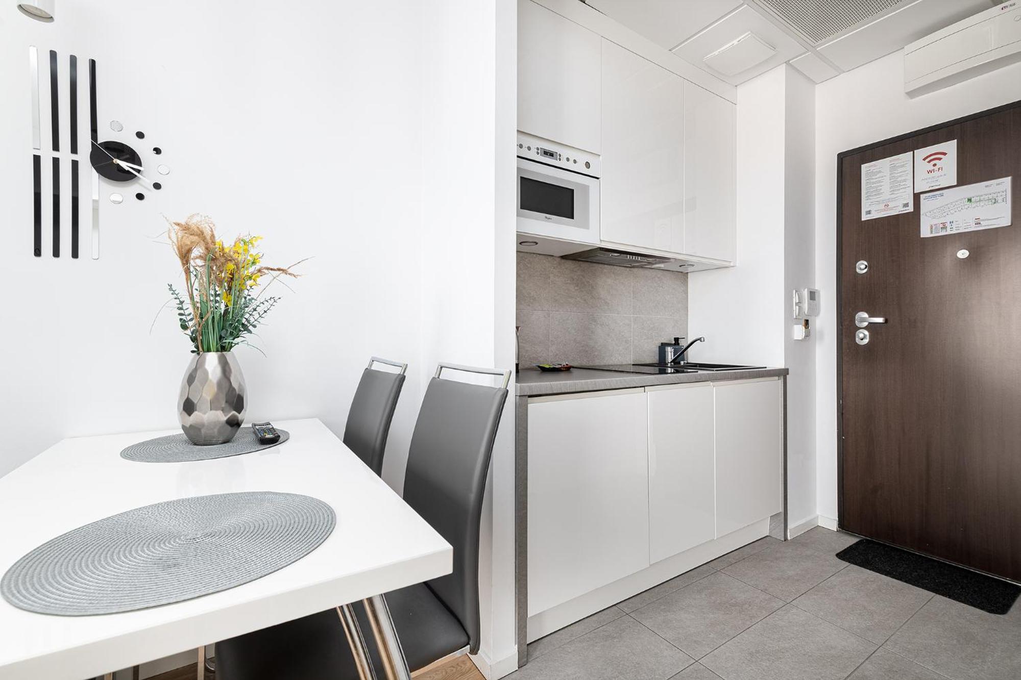 Rentplanet - Apartamenty Kasprzaka Varsovie Extérieur photo